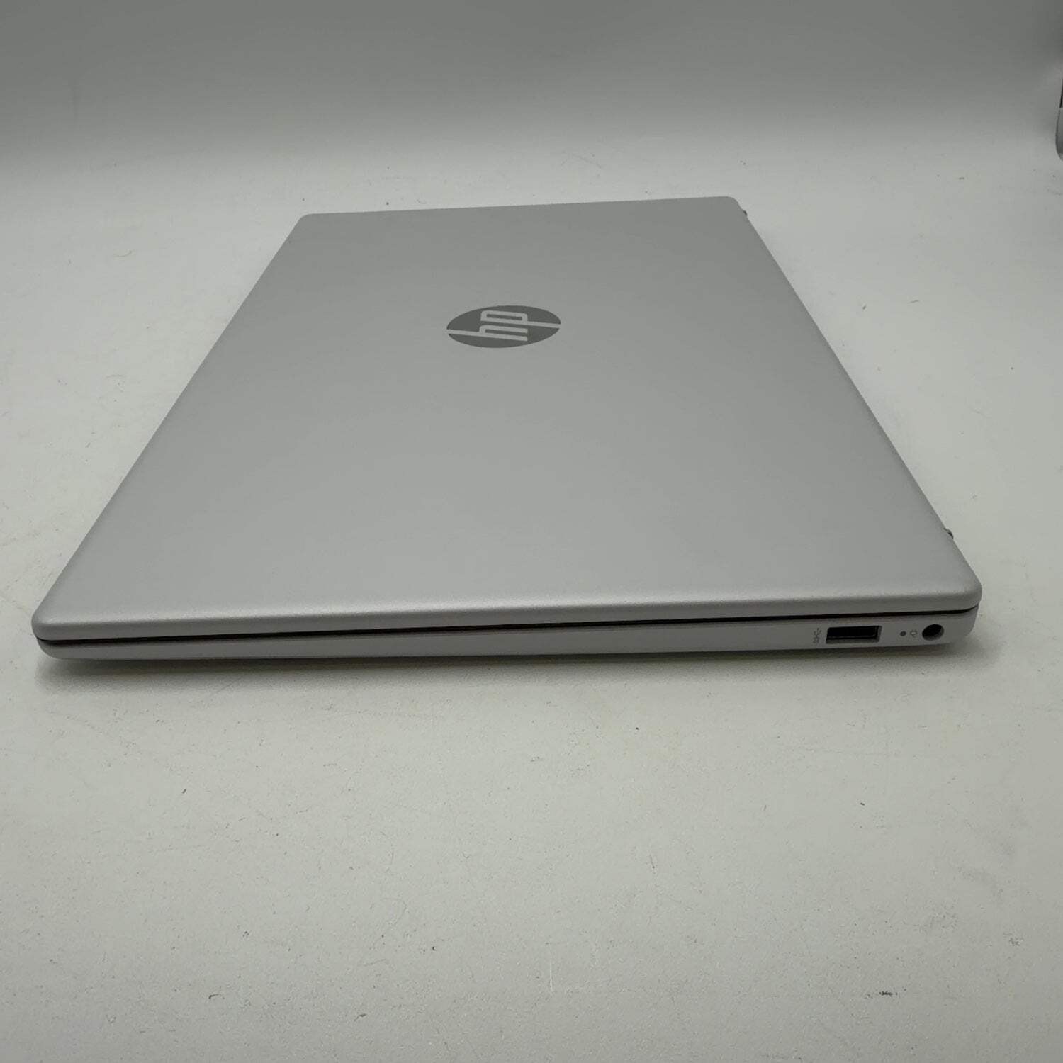 HP OmniBook 3 15-FN0105DX 15.6″ Ryzen AI 5 330 2.0 16GB RAM 512GB SSD