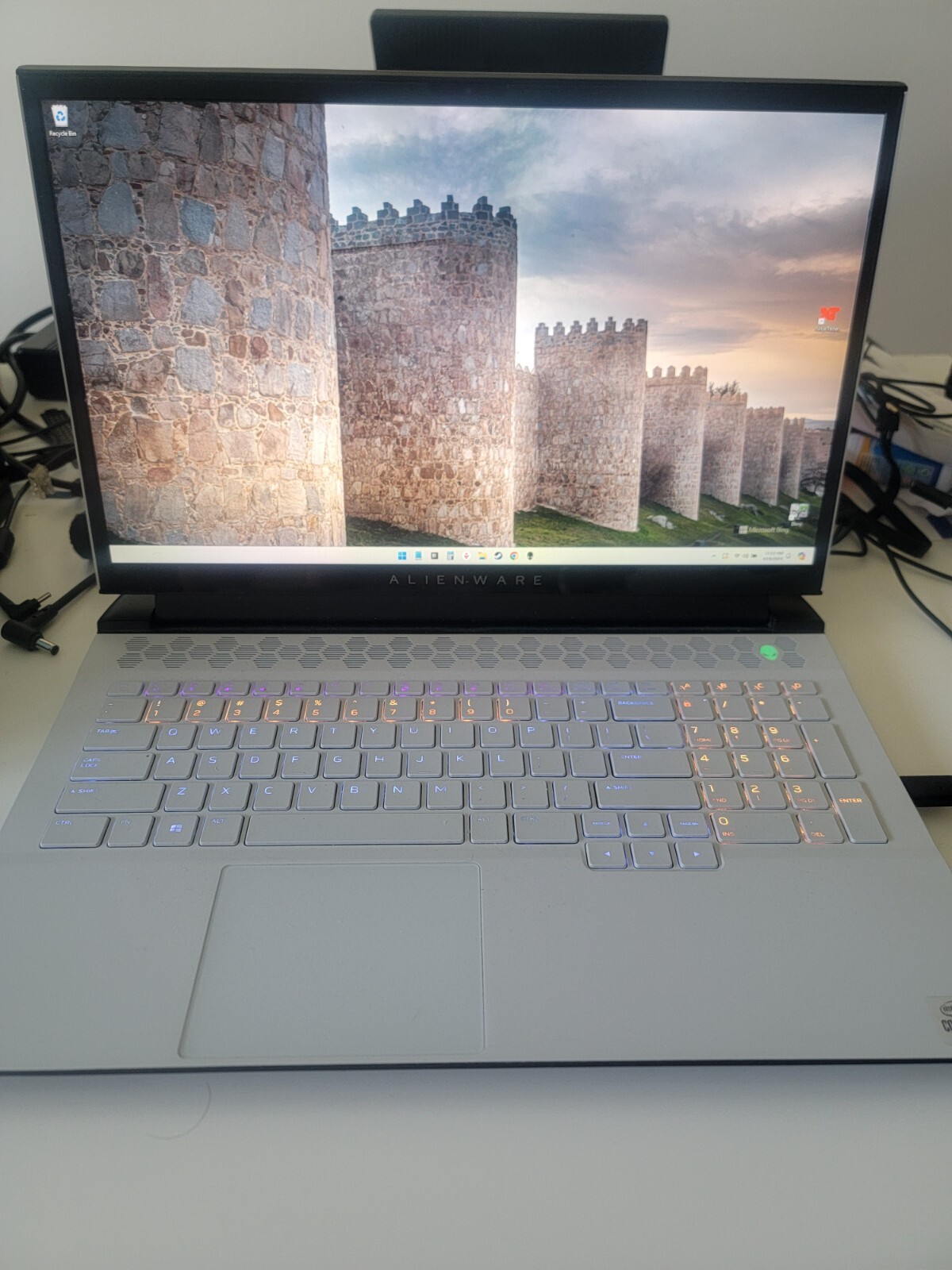 Alienware m17 R3 i9-10980HK 32GB RAM 1.5TB SSD 17.3″ FHD 300Hz RTX 2080 SUPER