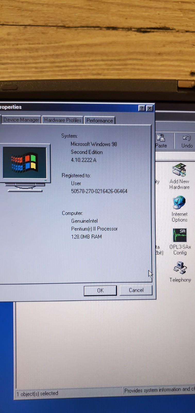 Vintage Toshiba Tecra 8000 Laptop – Pentium II Win98, w/Manual, Boots & Working