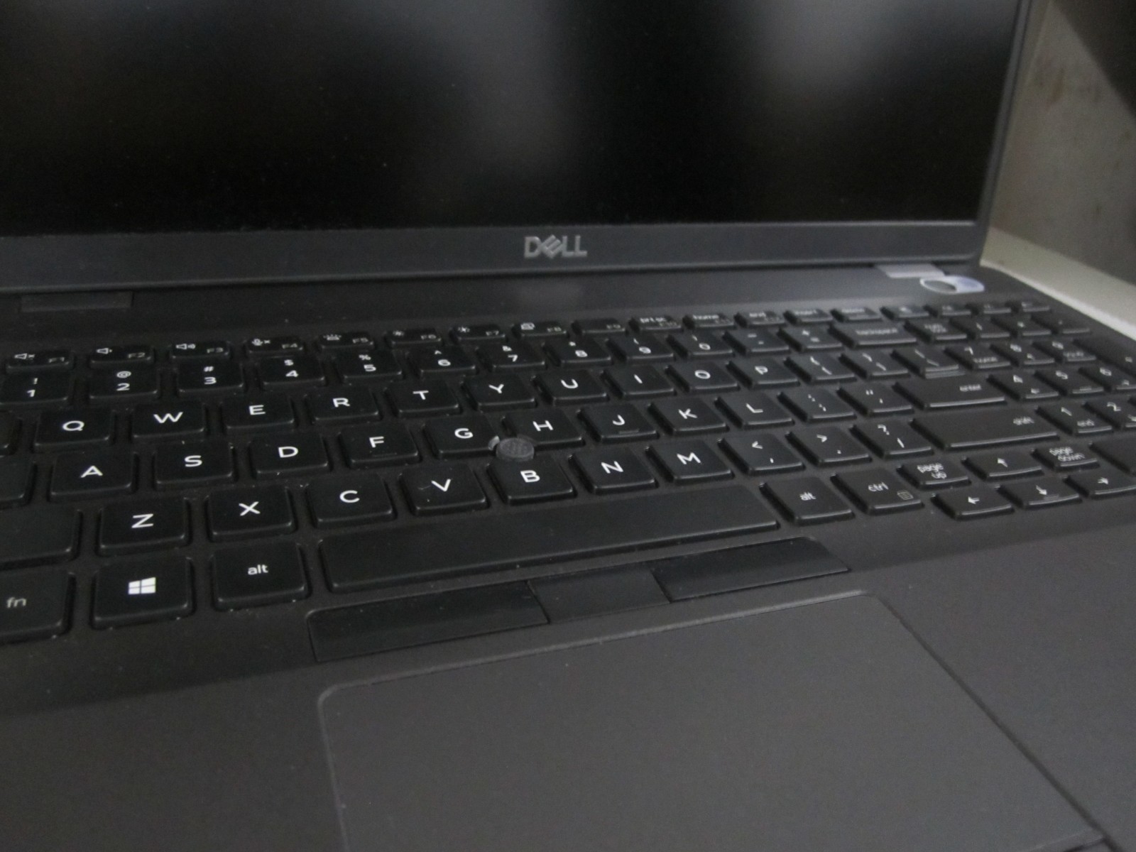 Dell Latitude 5500 i5-8365U 1.6GHz 16GB/240GB m2SSD [NO OS] Laptop + AC READ)_)