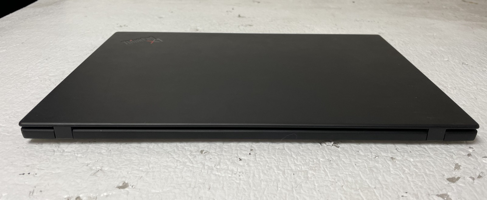Lenovo ThinkPad X1 Carbon 8thGen TouchScrn 14″ i7-10610U 16GB RAM 512GB SSD READ