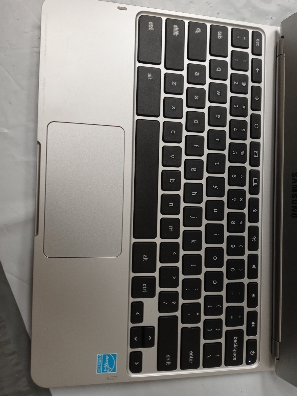 Samsung XE303C1 Chromebook 11.6″ 16GB SSD Exynos 5 1.7GHz 2GB RAM NO CHARGER