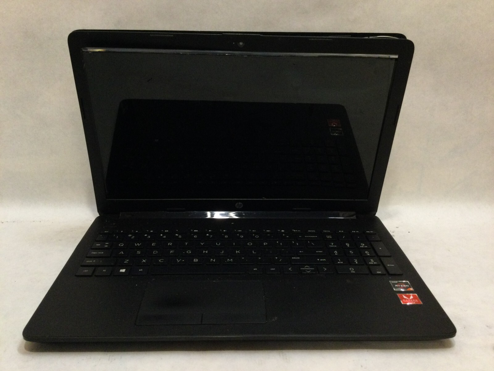 HP 15-db0004dx 15.6″ / AMD Ryzen 3 2200U / (DOES NOT POWER ON!) MR