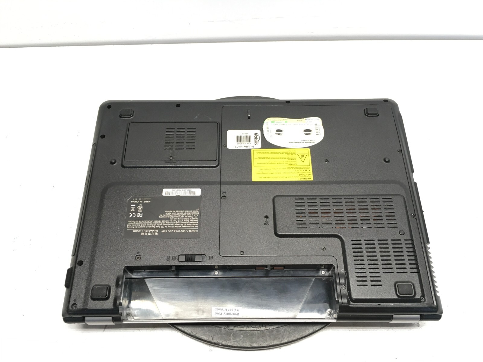 Nobilis L55110 Intel Pentium Dual 1.3GHz 1 GB NO HDD No Batt