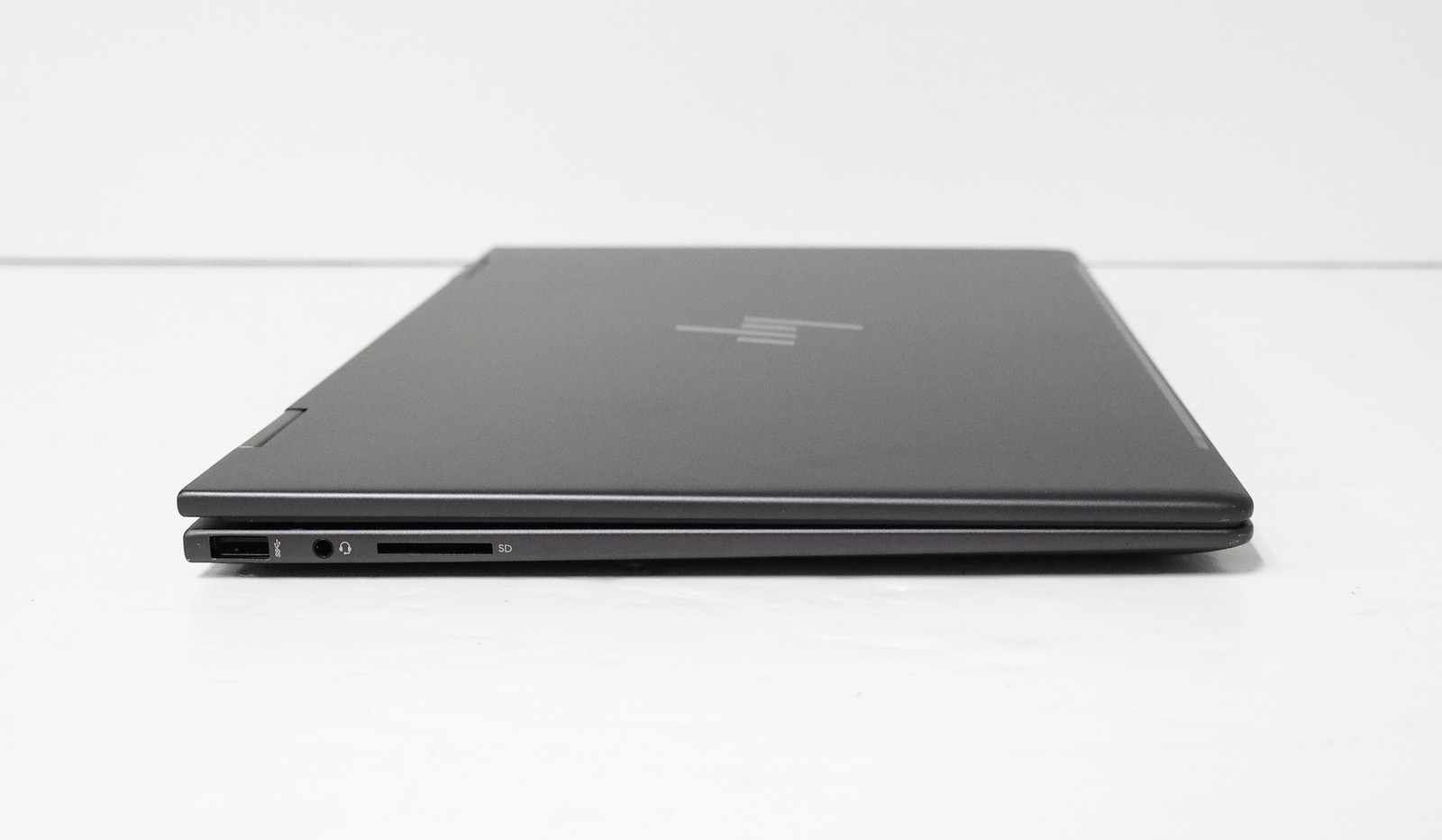 HP ENVY x360 15-fh0013dx 15.6″ Ryzen 5 7530U 8GB RAM 256GB SSD