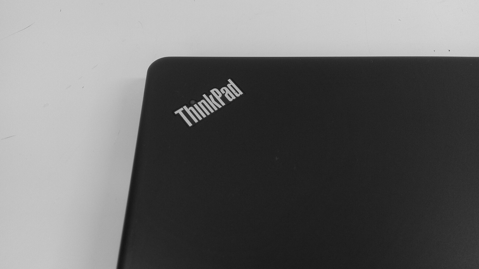 Lenovo Thinkpad E570 i3-7th Gen 4GB RAM 15.5″ Screen No HDD No Battery Laptop