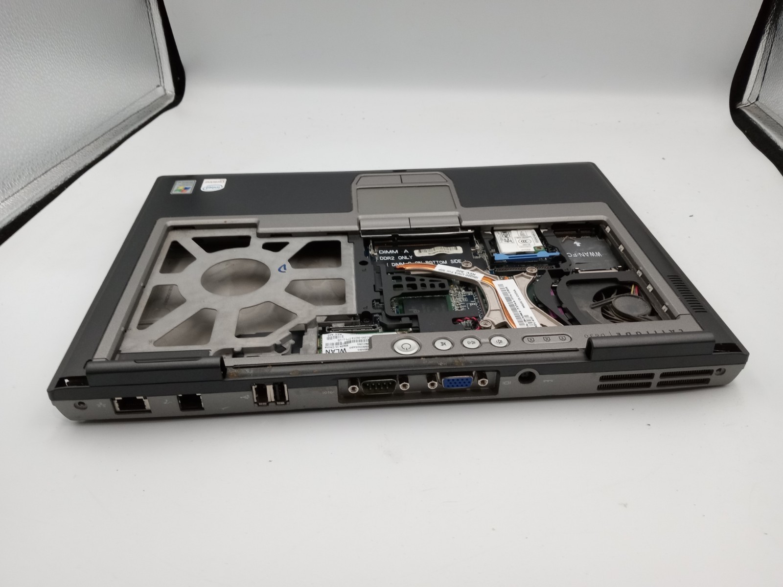 Dell Latitude D630 14″ Laptop Intel Core 2 Duo – SHORTS ADAPTERS -RR