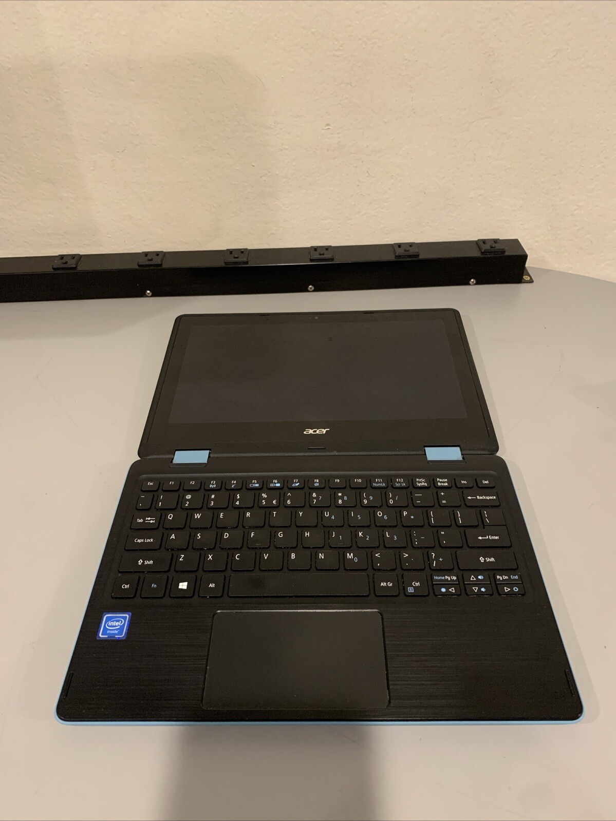 Acer Spin 1 SP111-31-C2W3 Touchscreen Convertible Laptop Needs Battery