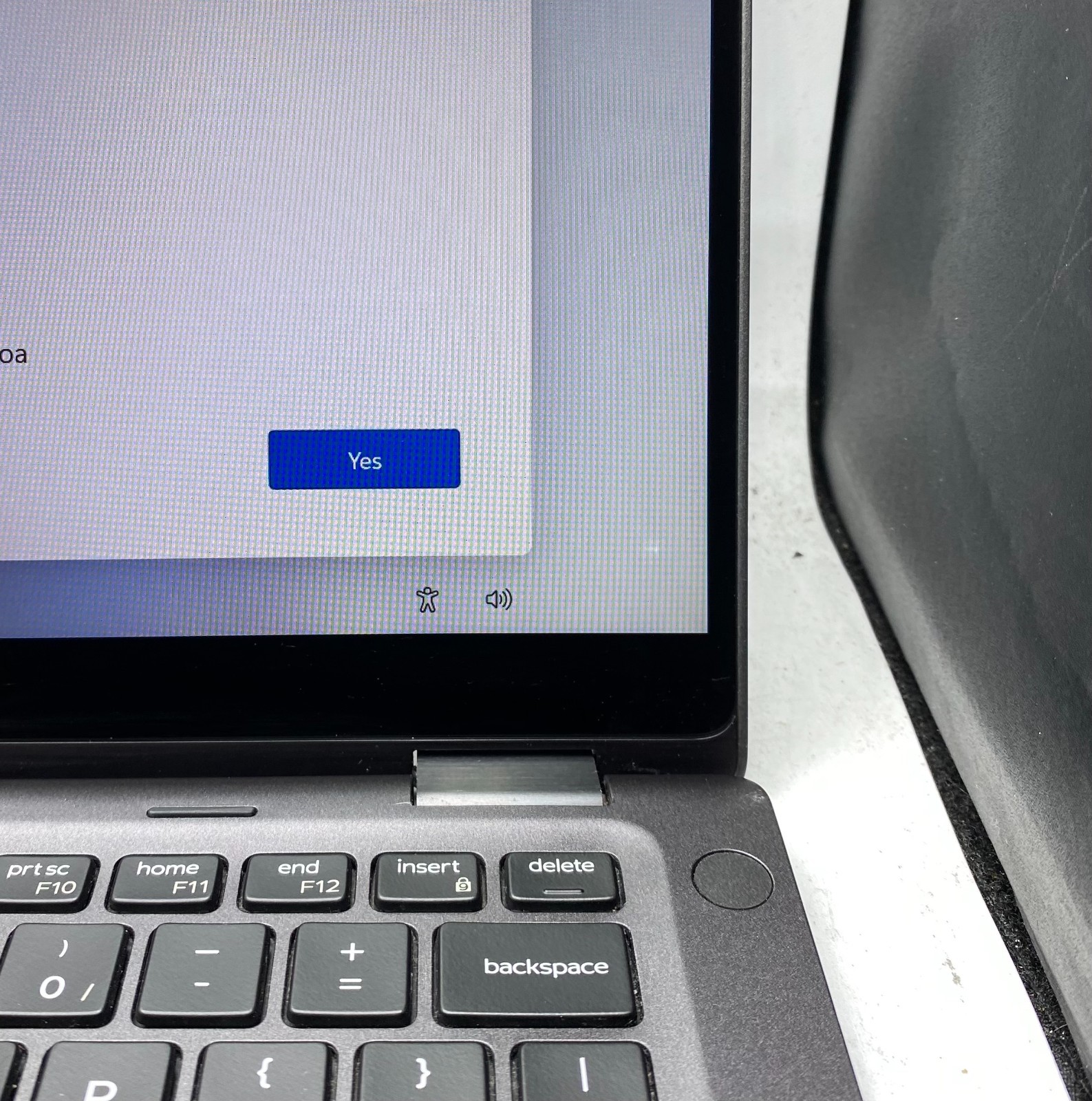Dell Latitude 5300 2-in-1 13.3″ Touch Intel i5-8365U 1.60GHz 16GB RAM 256GB