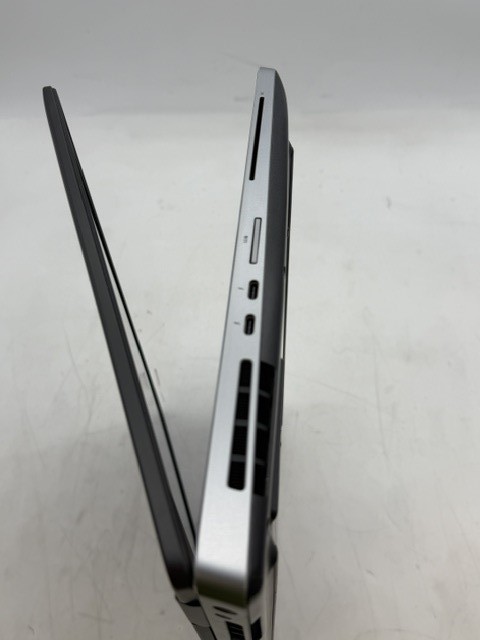 Dell Precision 7540 E-2276M 2.80GHz 512GB 16GB DDR4 Radeon Pro WX 3200 W11P