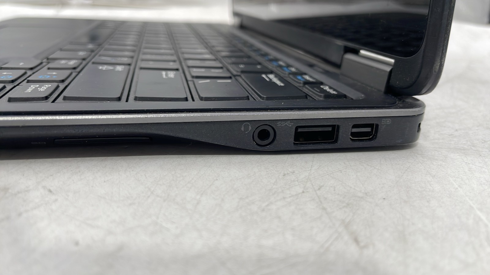 Dell Latitude E7240 12.5″ Intel Core i7 vPro Business Laptop