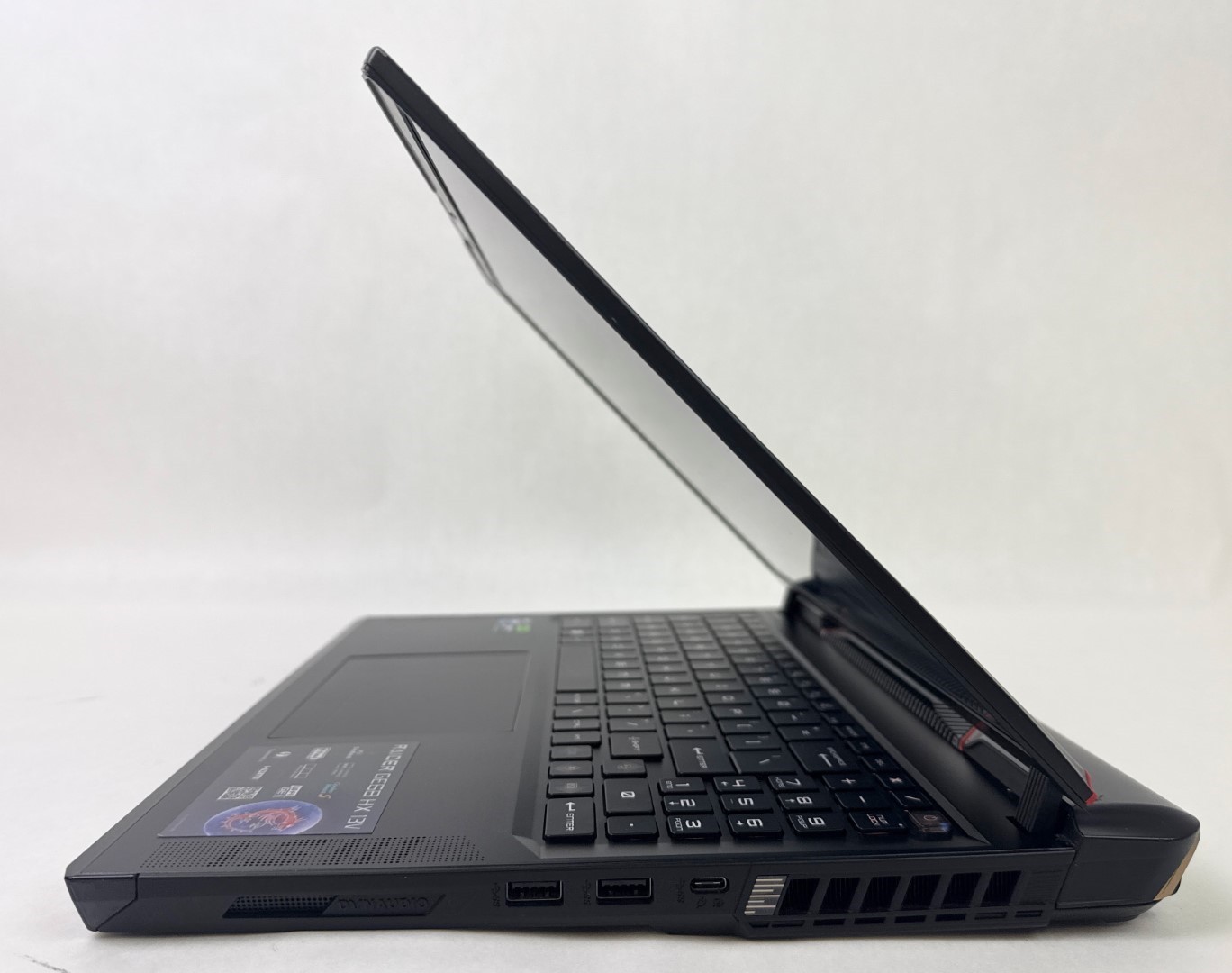 MSI Raider GE68HX 16″ 1920×1200 144Hz i9-13950HX 8GB 1TB SSD W11H – No RTX