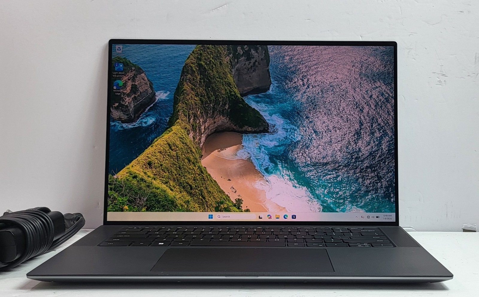 Dell Precision 5570 UHD+ 4K Touchscreen i9-12900H 8GB 256GB SSD A2000 Backlit KB