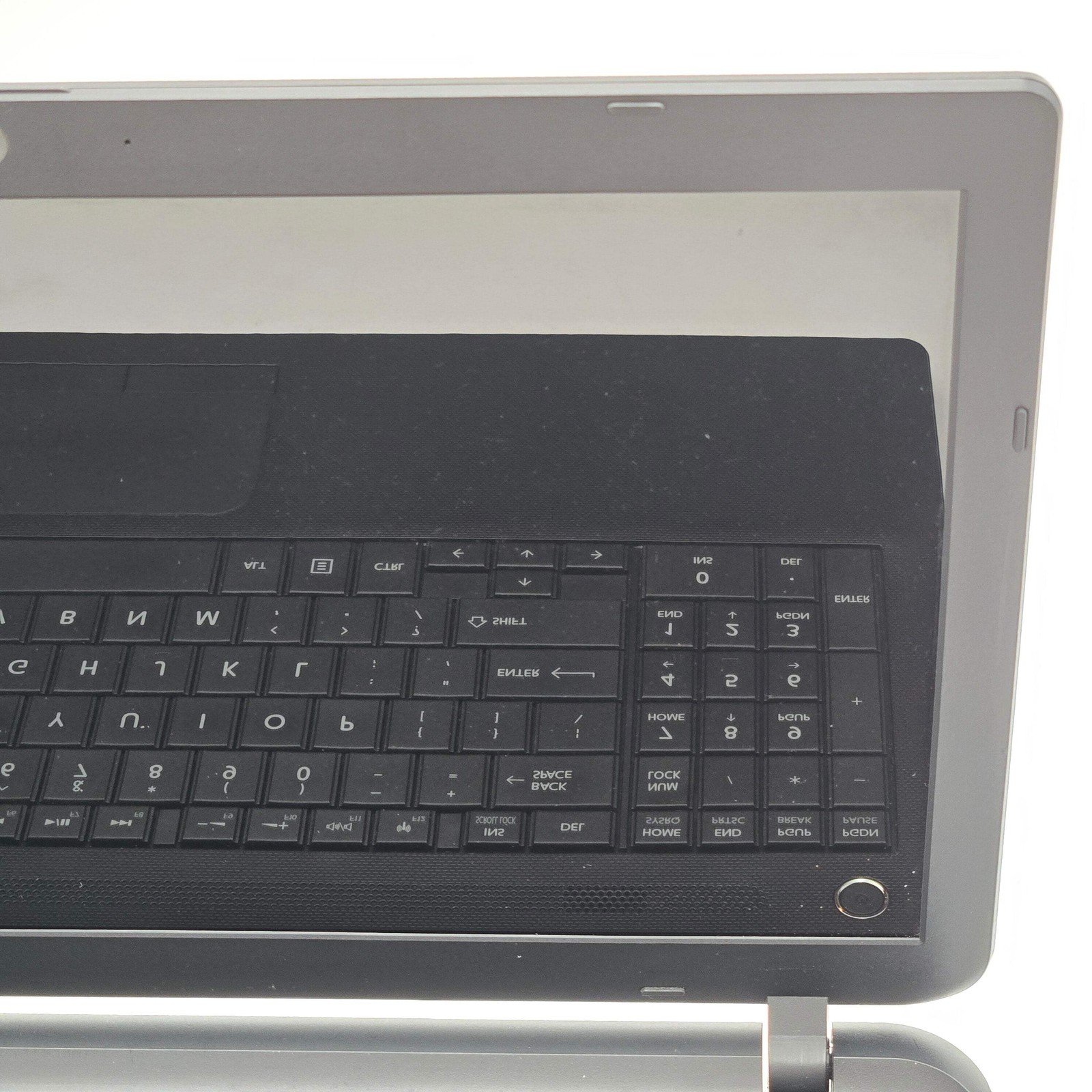 Toshiba Satellite C55-B5200 Intel Core i3-4005U, 6GB RAM, 750GB HD – Used