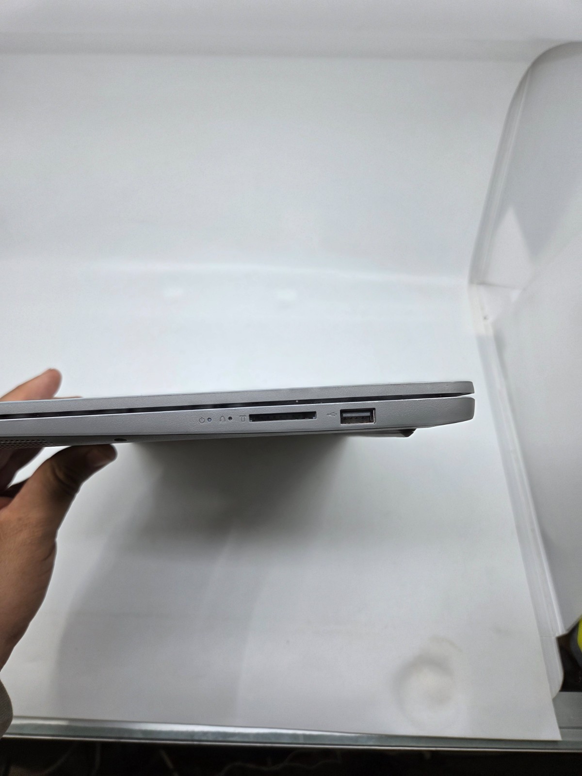 Lenovo Ideapad 1 15IAU7 256GB 8GB Intel i3 12th Gen Win 11H Intel UHD Graphics