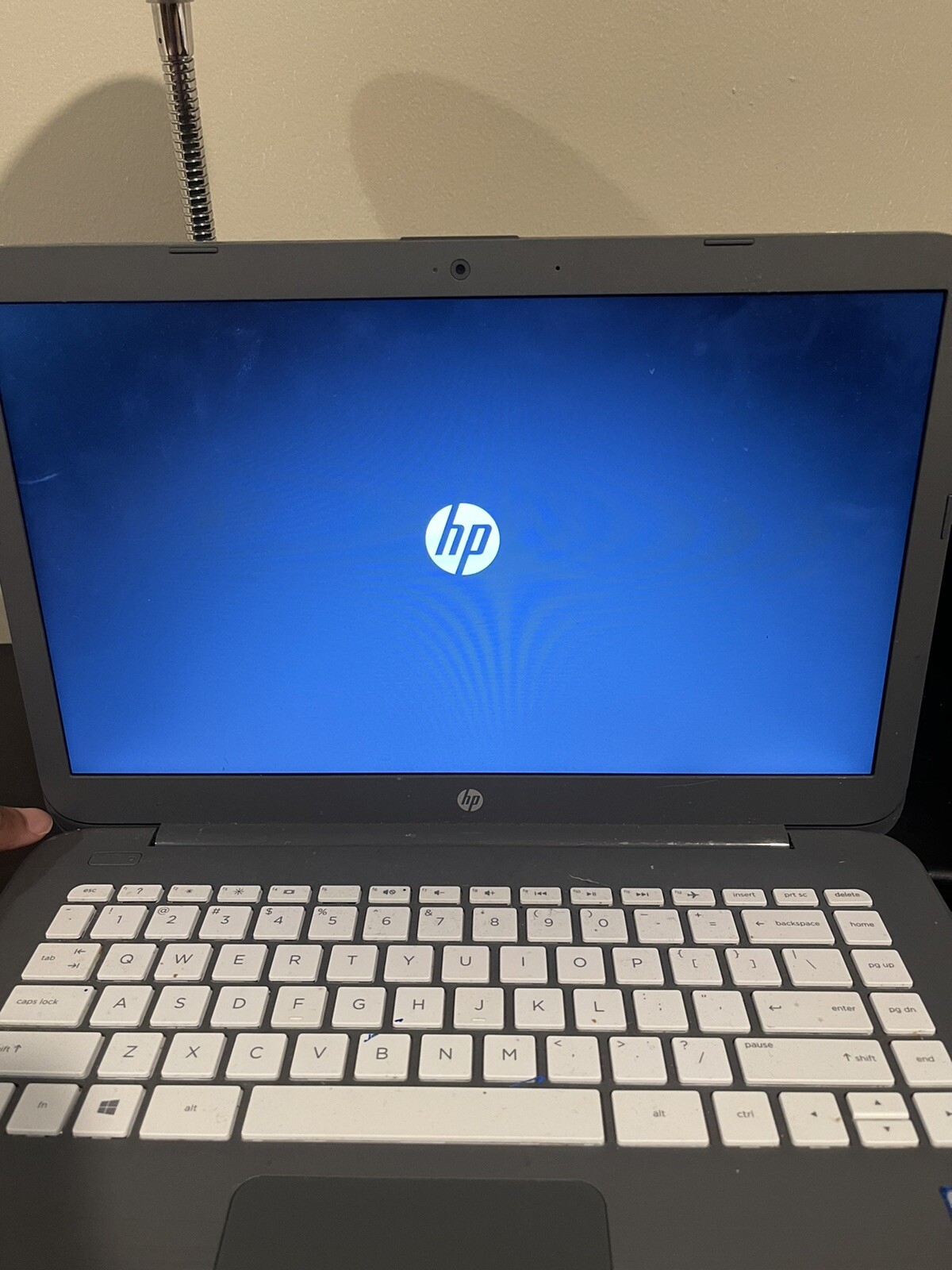 HP Chromebook 14-ca061dx 14 in. 32GB Intel Celeron N3350 2.40GHz, 4GB Laptop –