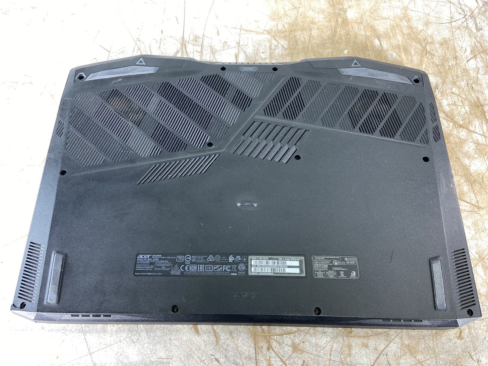 ACER PREDATOR HELIOS N18I3(PH317-54)i7-10750H@2.6GHz,16GB RAM, NO HDD/OS-(PARTS)