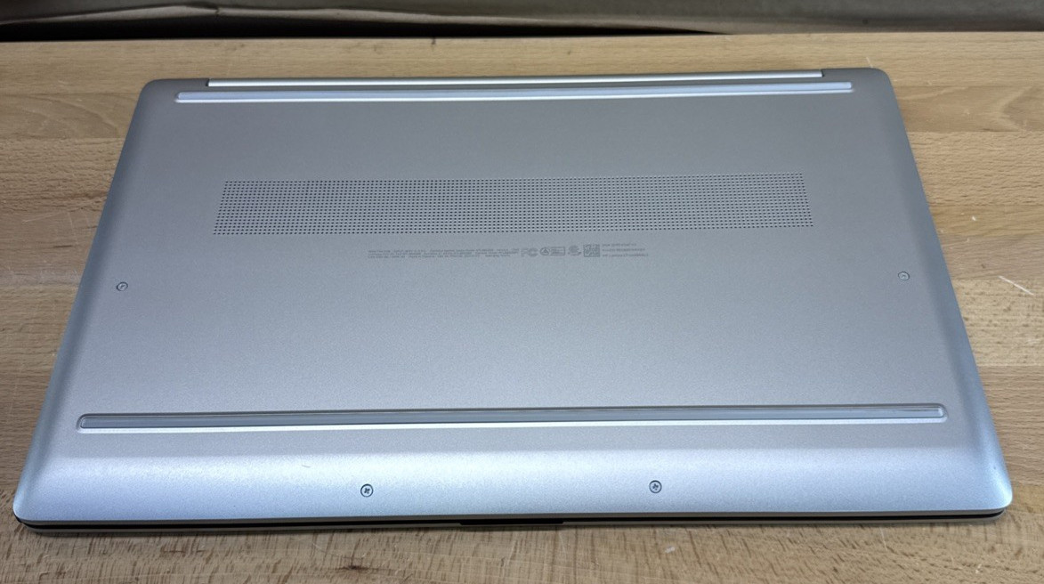 HP 17-cn3068cl 17.3″ FHD i5-1334U 8GB 512GB SSD Win11 Laptop Silver