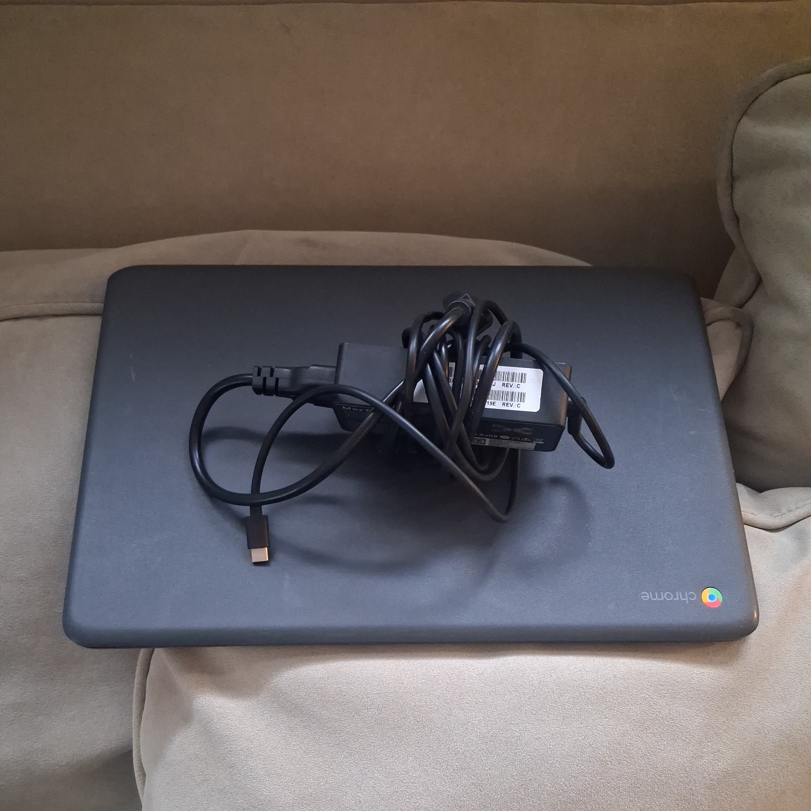 HP Chromebook 14-db0020nr, AMD A4-9120C, Radeon R4, 4GB RAM, 32GB EMMC, Used