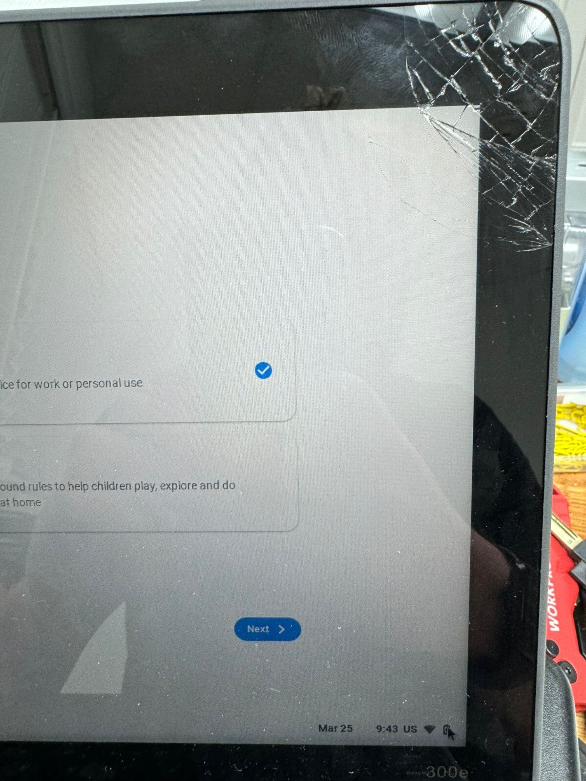 Lenovo 300e Touchscreen Chromebook 11.6″ 4GB 32gb SSD *SEE PHOTOS/DESCRIP.*