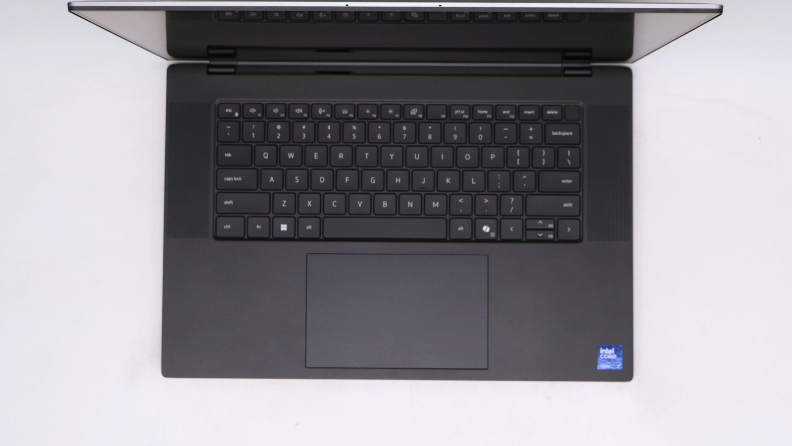 Dell Precision 5690 16″ Ultra 7 165H 32GB 512GB – Excellent READ DESC