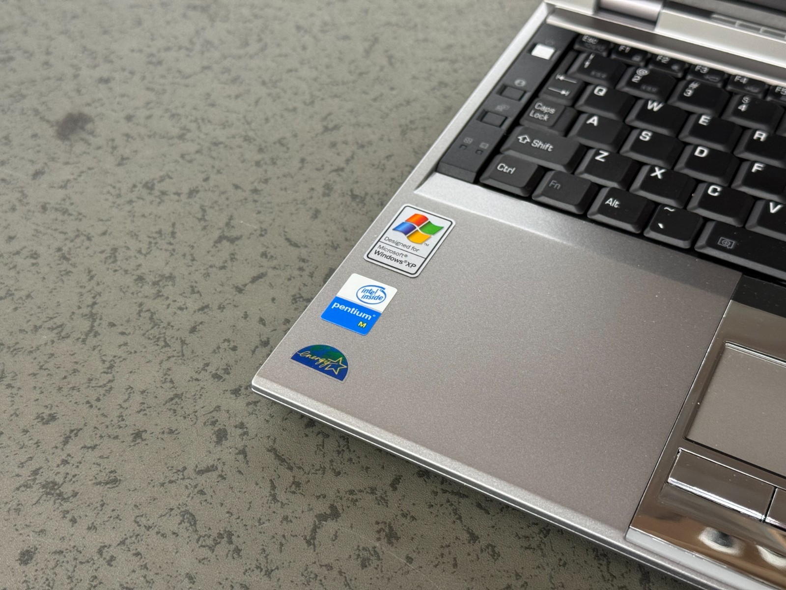 TOSHIBA Portege R205-S2062 Laptop Pentium M 1.20GHz, 512MB, 60GB HDD