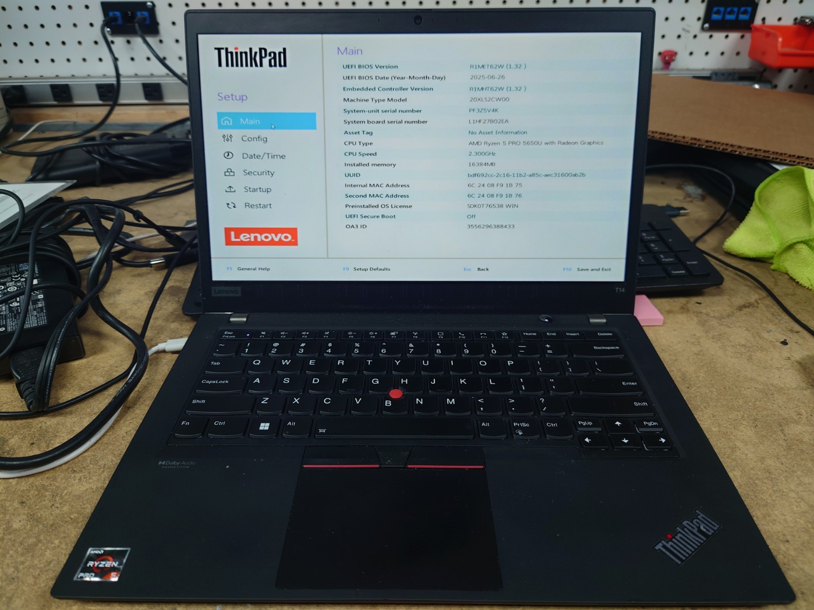 Lenovo ThinkPad T14 Gen 2 14″ FHD Ryzen 5 Pro 5650U 16GB RAM 256GB SSD No OS