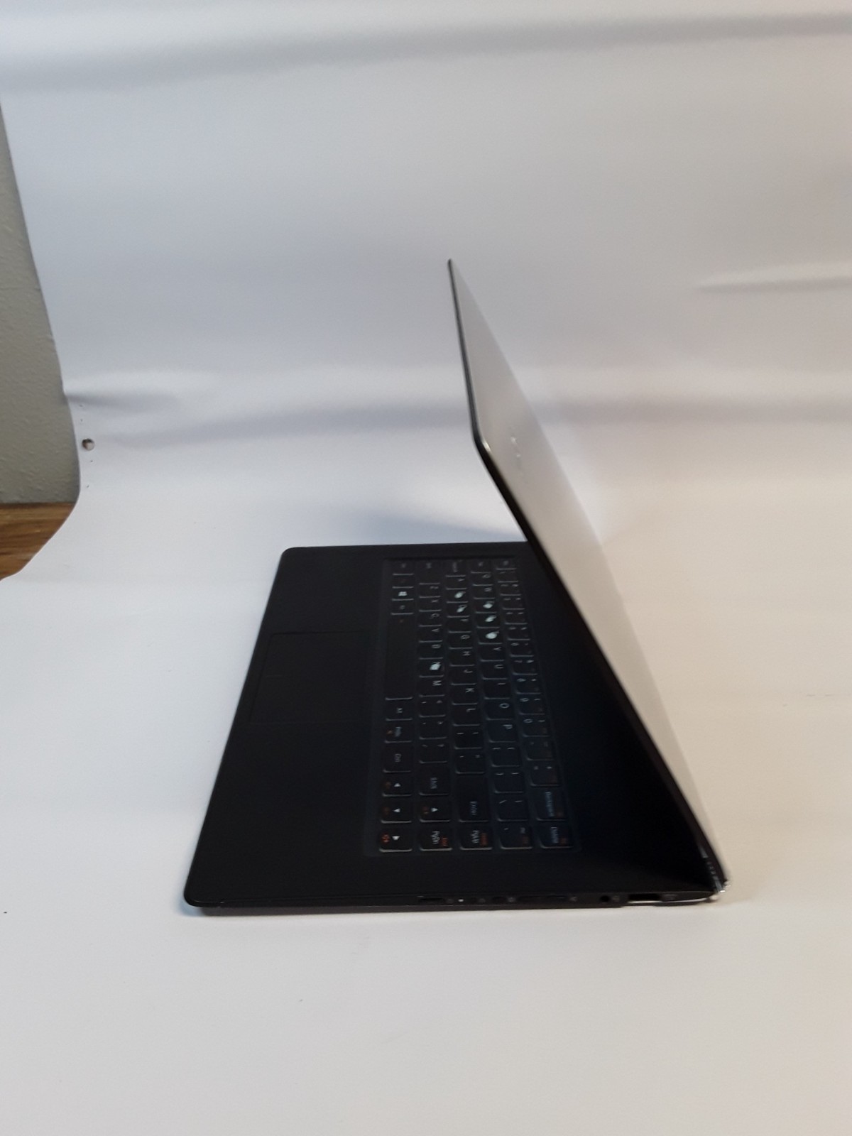 Lenovo Yoga 3 Pro-1370 Touchscreen Intel Core M-5Y71 8GB RAM 512GB SSD W10 Home