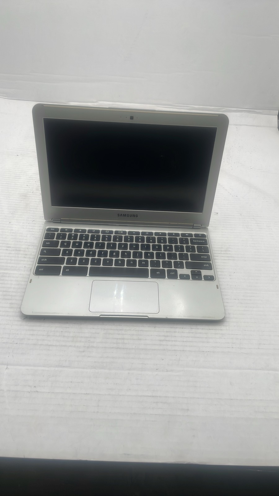 Samsung Chromebook XE303C12-A01US SN HY3A91ND719659K 11.6″Laptop