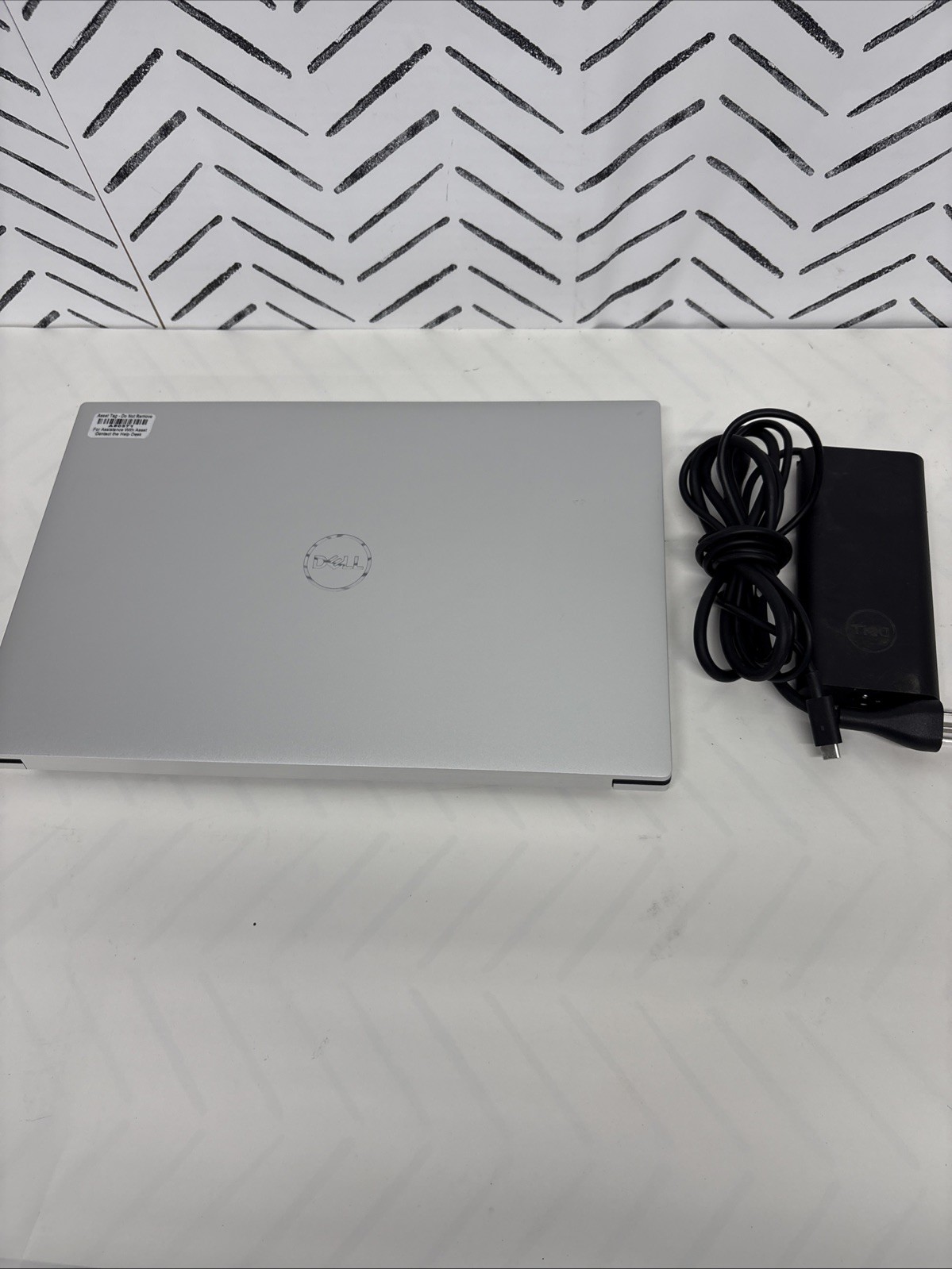 Dell XPS 15 9500 Core I7-10750H 2.60ghz 16GB Ram 500GB Win 11 Pro