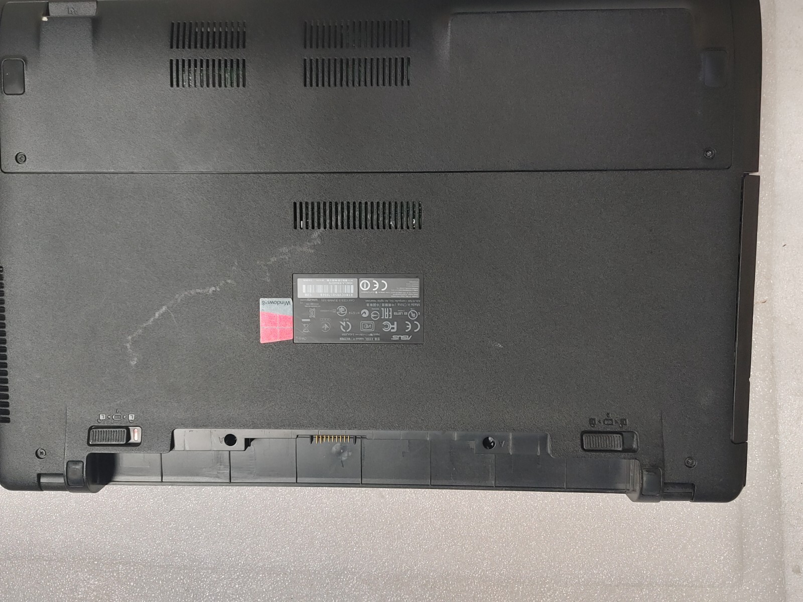 ASUS X550L Core i5-4200U @ 1.60 GHz, 4GB RAM , NO HD , FOR PARTS/ Repair