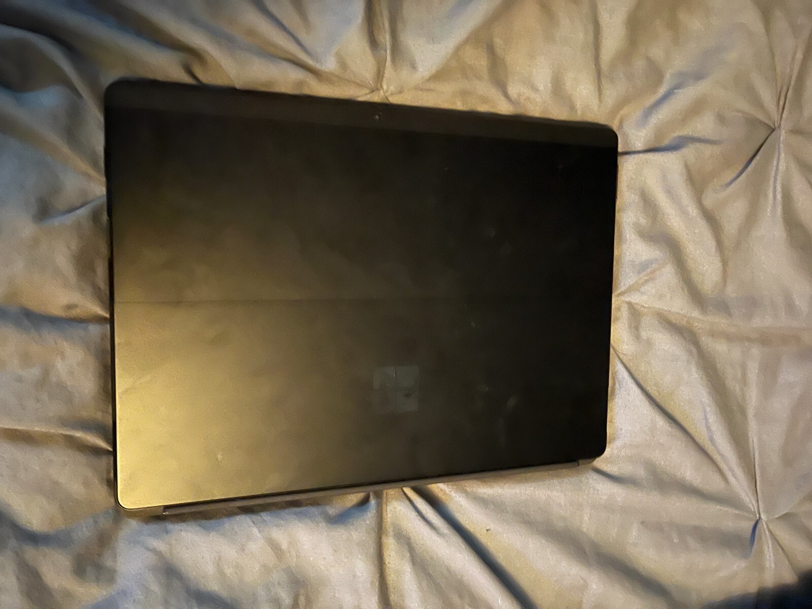 Microsoft Surface Pro X 13″ (256GB SSD, Mirosoft SQ2, 1.80 GHz, 16GB) Notebook –