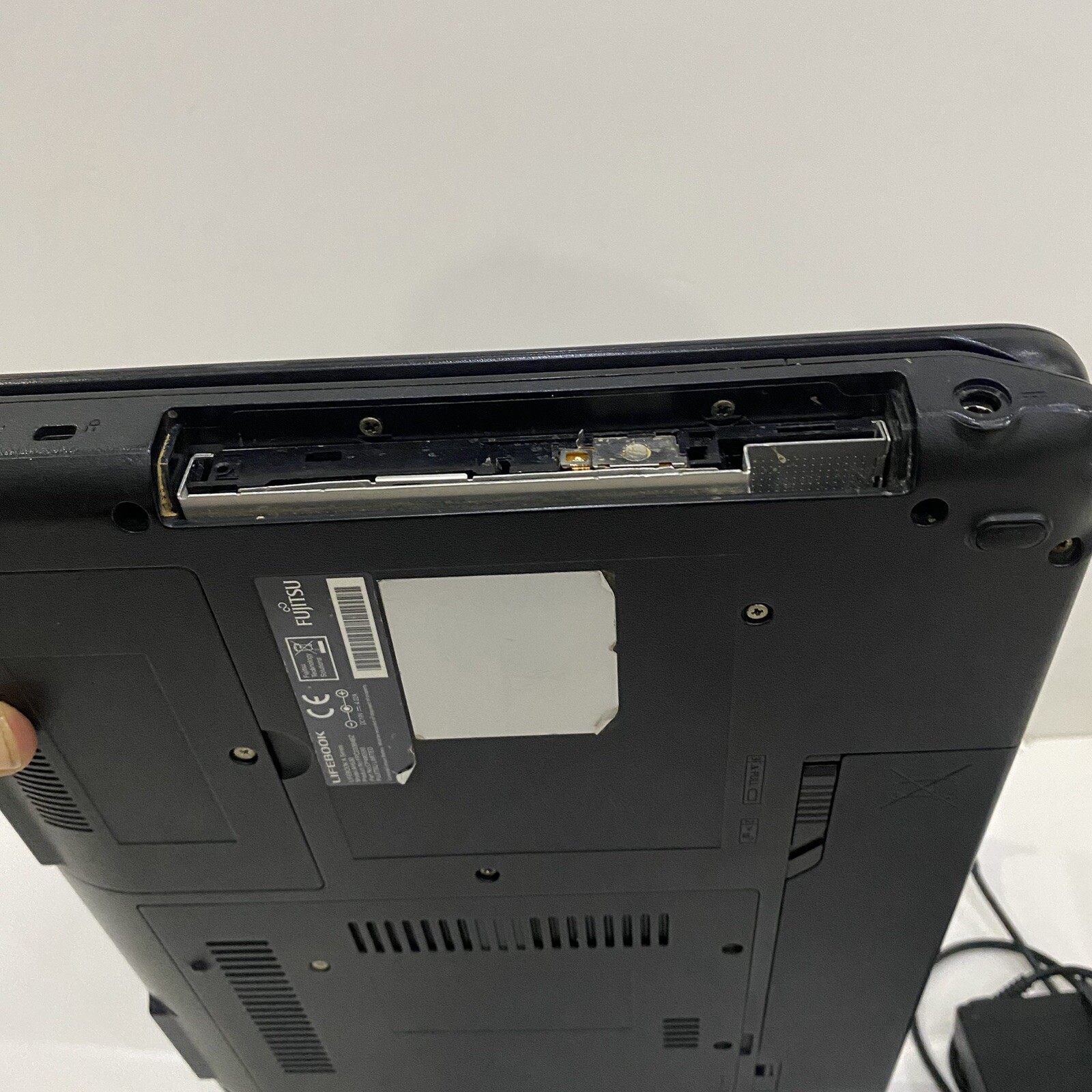Fujitsu Lifebook A Series AH530 SSD 320GB Ram 2GB Core i3M380 Windows7 Laptop