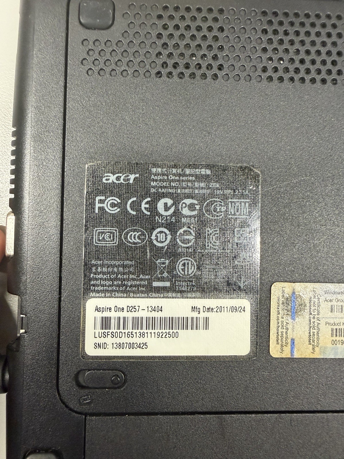 Acer Aspire One D257 Netbook Windows 7 Starter Intel Atom 10.1in Black Wi-Fi