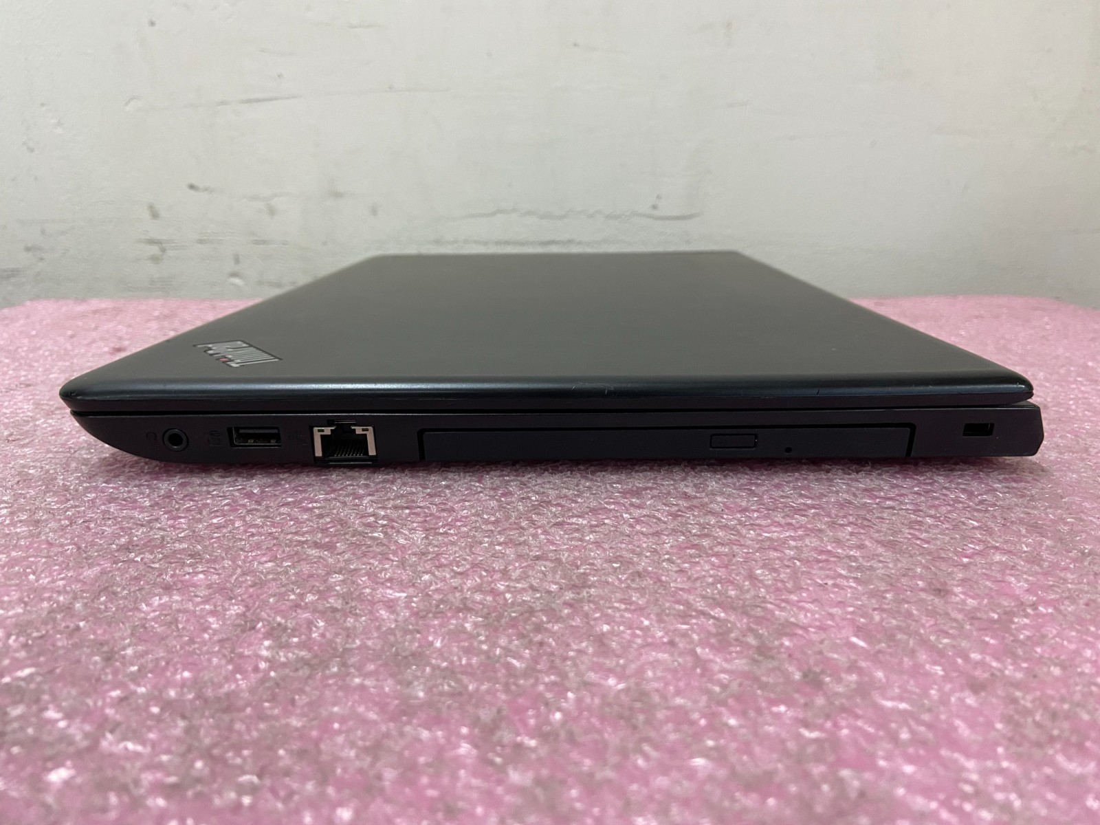 Lenovo ThinkPad E570 15.6″ i5-7200U@2.5GHz 4GB RAM No OS/HD *BIOS/Read* | LP481