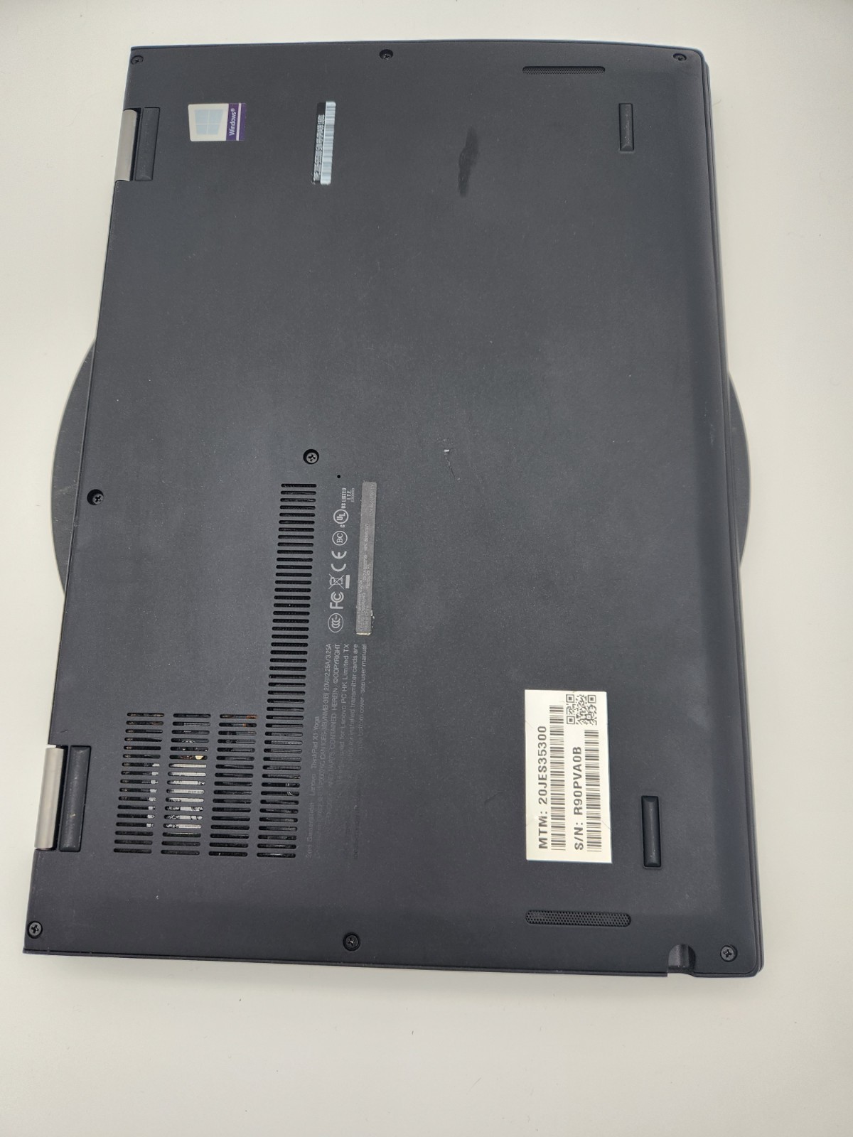 Lenovo ThinkPad X1 Yoga 2nd Gen Core i7-7600U 16GB RAM NO SSD/OS . FOR PARTS