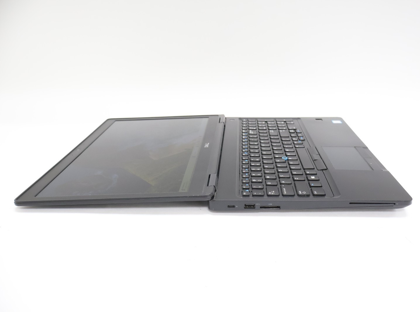 Dell Latitude 5590 15.6″ i7-8650U 1.90GHz 16GB 500GB HDD Win 11 Pro Laptop READ!