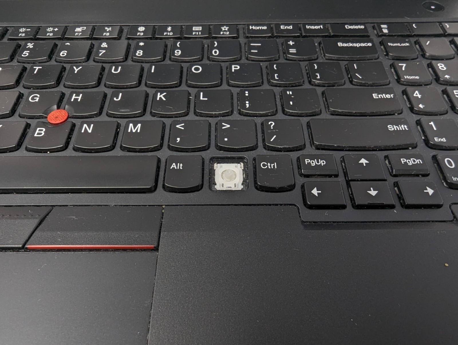 Lenovo ThinkPad T590 – Intel Core i5-8365U 16GB DDR4 RAM 128GB SSD No OS/AC