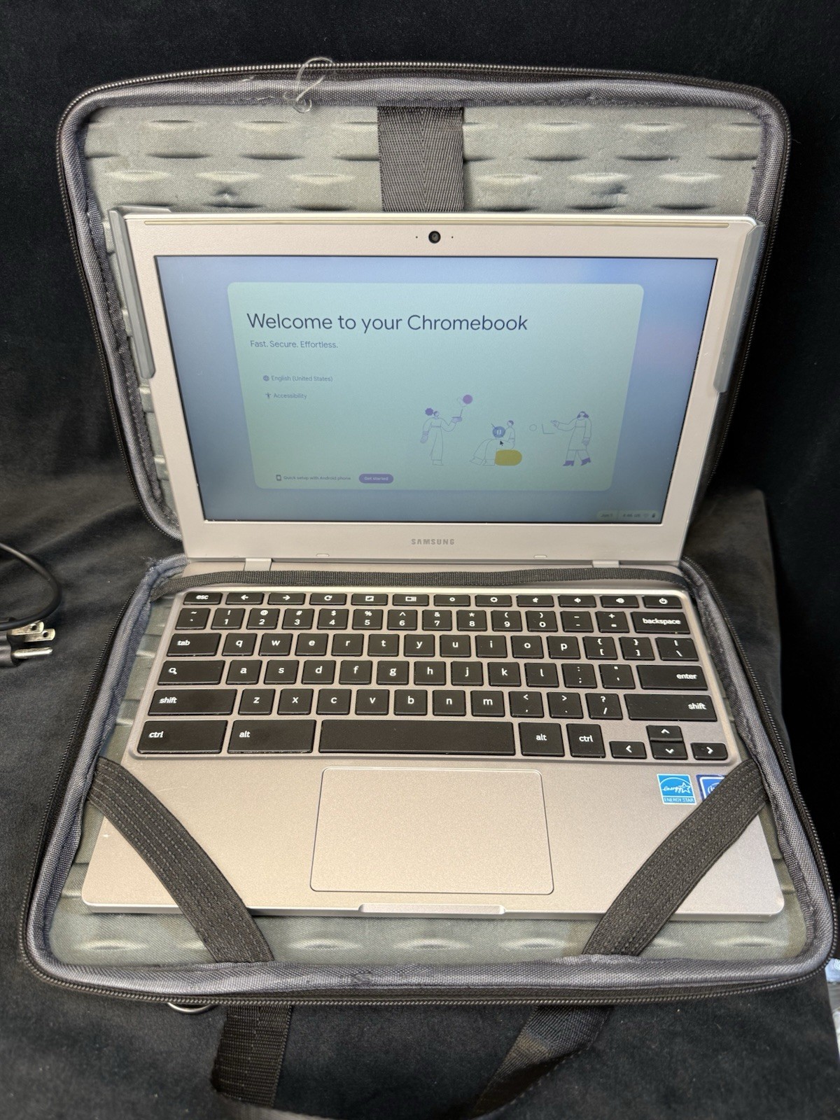SAMSUNG XE310XBA Chromebook 4 11.6″ Intel Celeron N4000 32GB Storage | W/Case