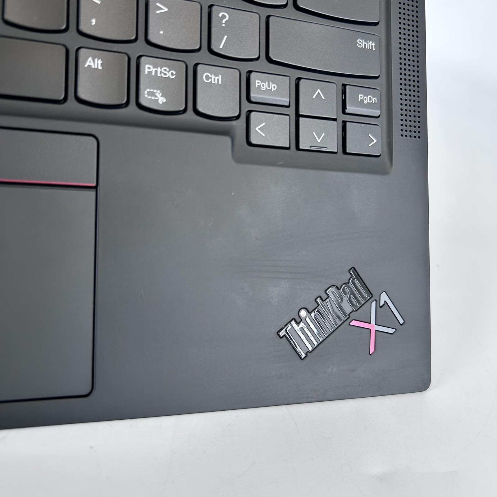 Lenovo ThinkPad X1 Carbon Gen 9 14 FHD+ 2.4GHz i5-1135G7 16GB 256GB BAD BATTERY