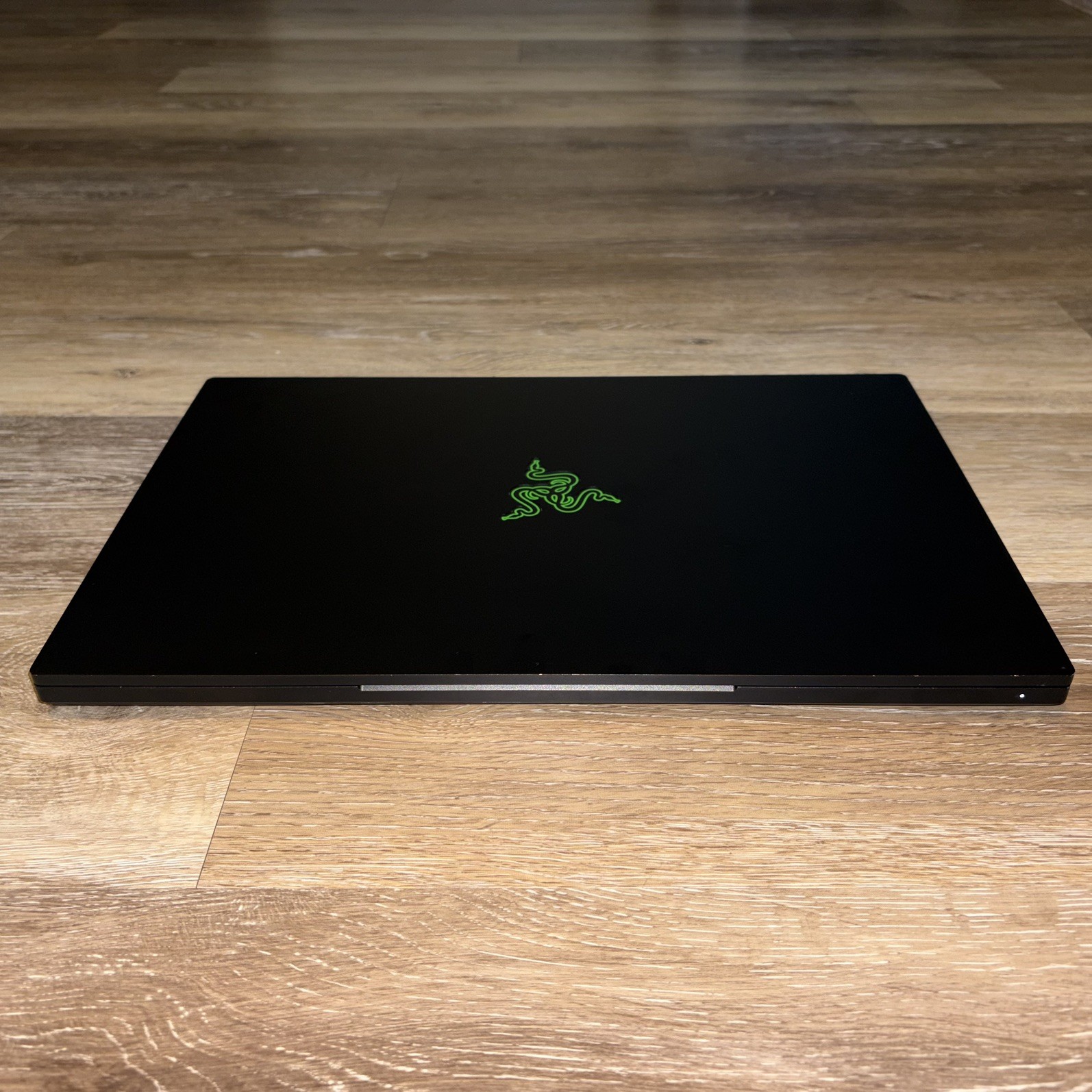 Razer Blade 15 RTX 2080 Max-Q 9th Gen i7-9750H FHD 16GB 512GB SSD 240Hz