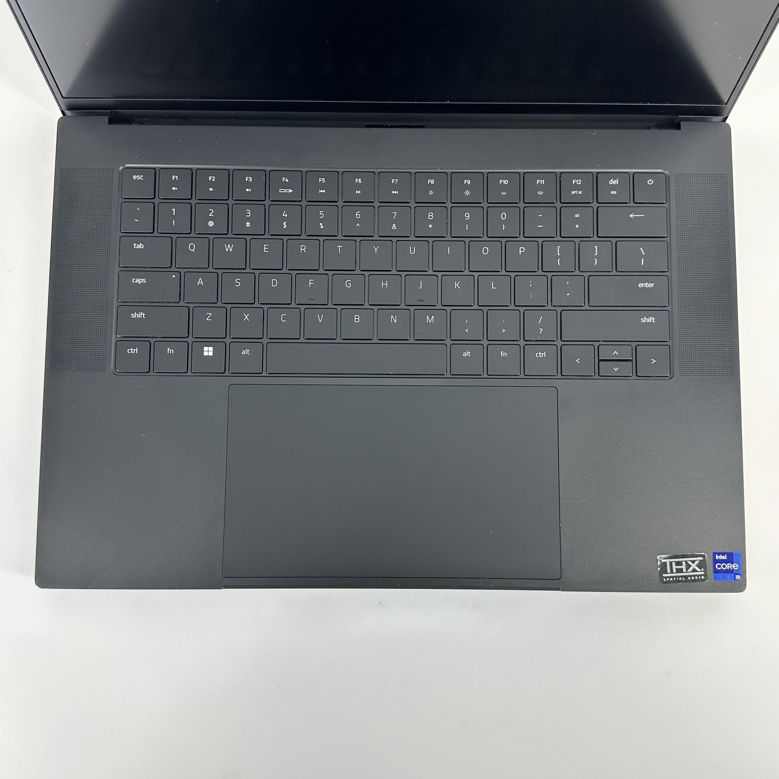 Razer Blade 16 120Hz UHD+ 2.2GHz i9-13950HX 32GB 1TB RTX 4070 Bad Vapor Chamber