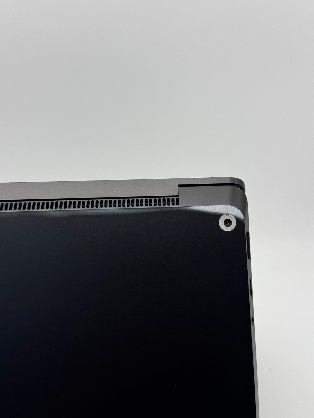 Microsoft Surface Laptop 4 1951 Core i5 11th Gen 8GB 256GB Black For Parts