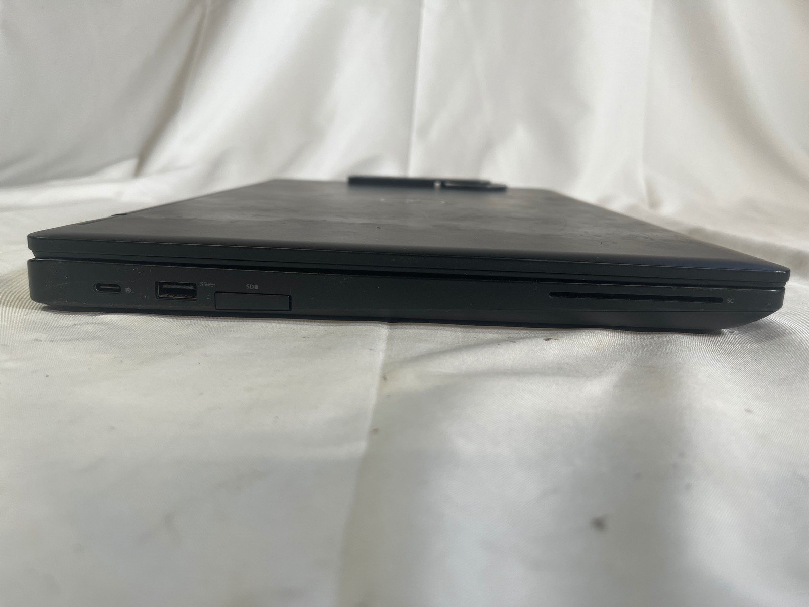 Dell Latitude 5591 Intel Core i7-8850H 16 GB 512GB SSD 15.6″