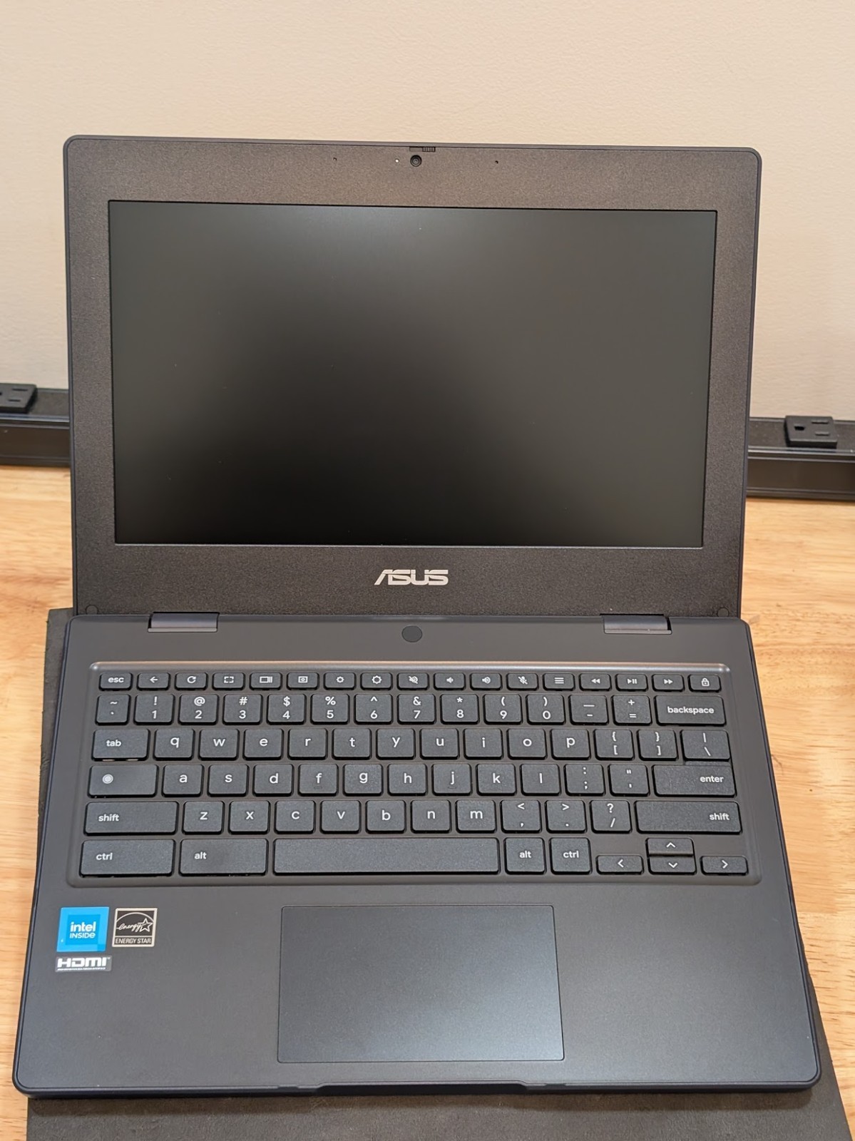 ASUS Chromebook CR11 11.6 HD Intel N100 4GB 64GB eMMC Intel UHD ChromeOS