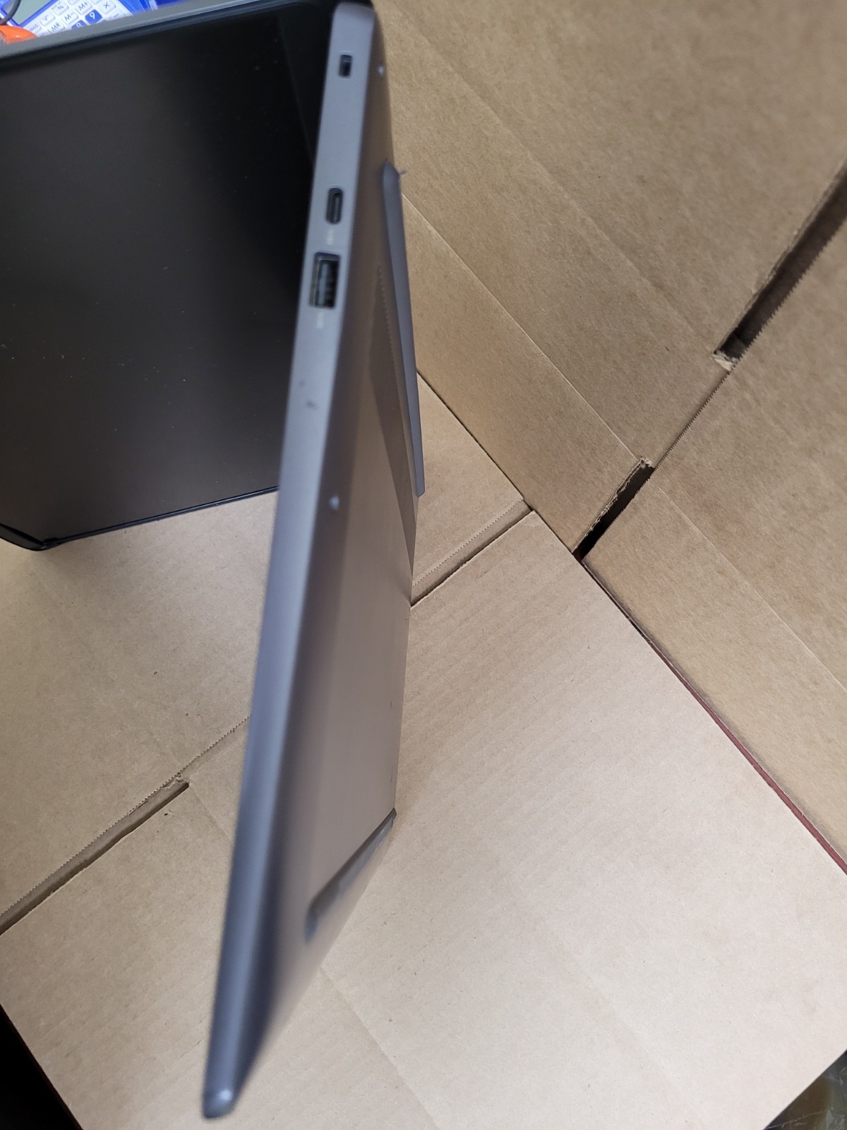 Lenovo IdeaPad 3 Chromebook 14 i3-1215U 12th Gen TANIKS