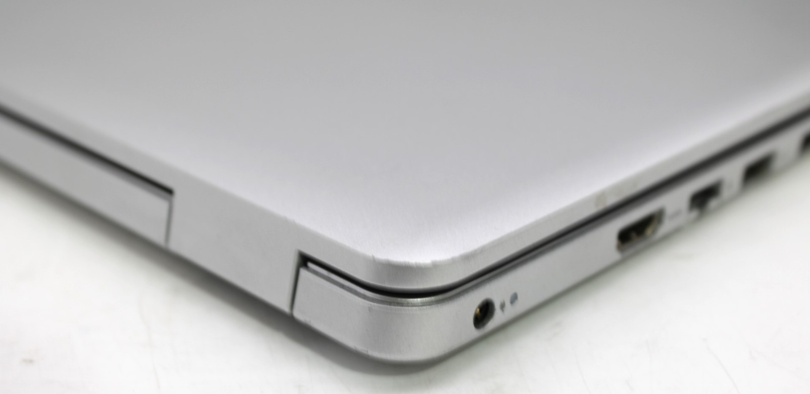 Dell Inspiron 15 5584-i5-8265U@1.6GHz-12GB DDR4 RAM-NO STORAGE/OS *PARTS/REPAIR*