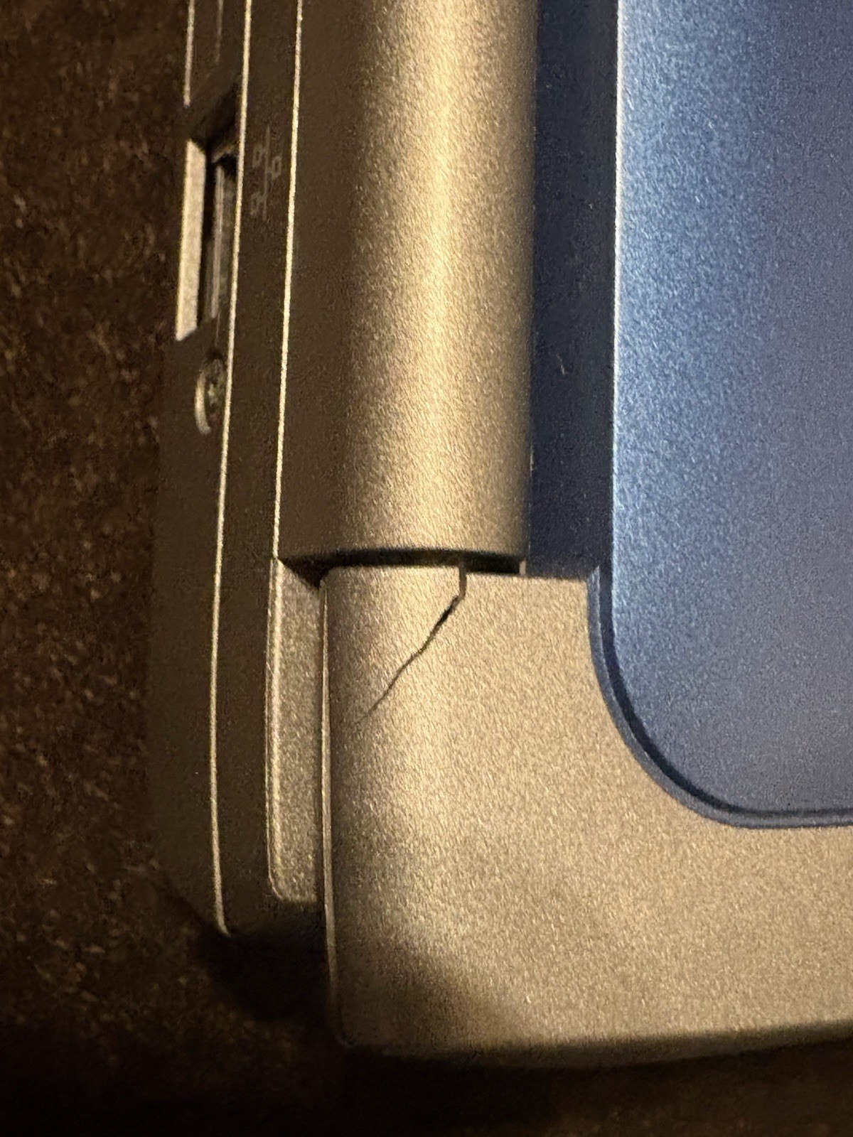 Dell Inspiron 1100 PP07L Notebook Laptop Windows XP/ Holds Charge/Working