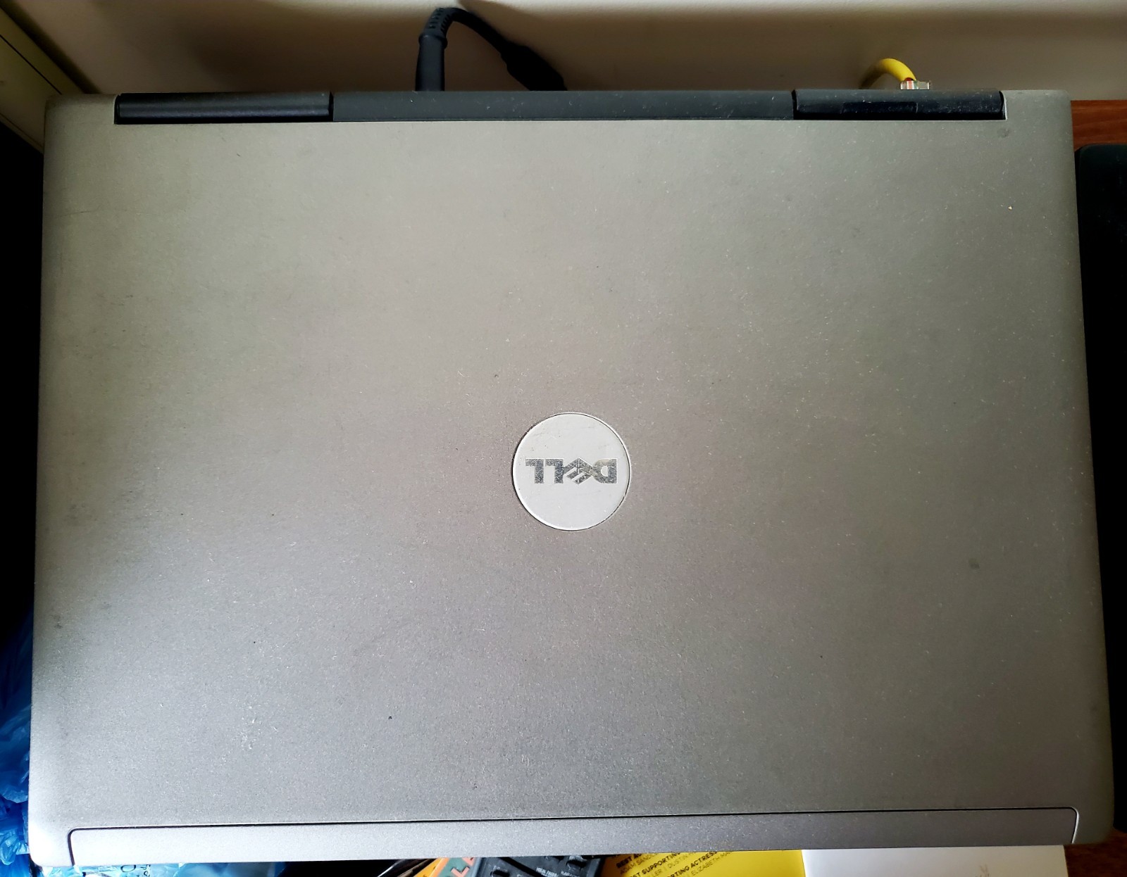 Complete Dell Latitude D830 15.4″/2.40GHz/4GB/120GB/DVDRW/WiFi/Serial DSUB/Win10