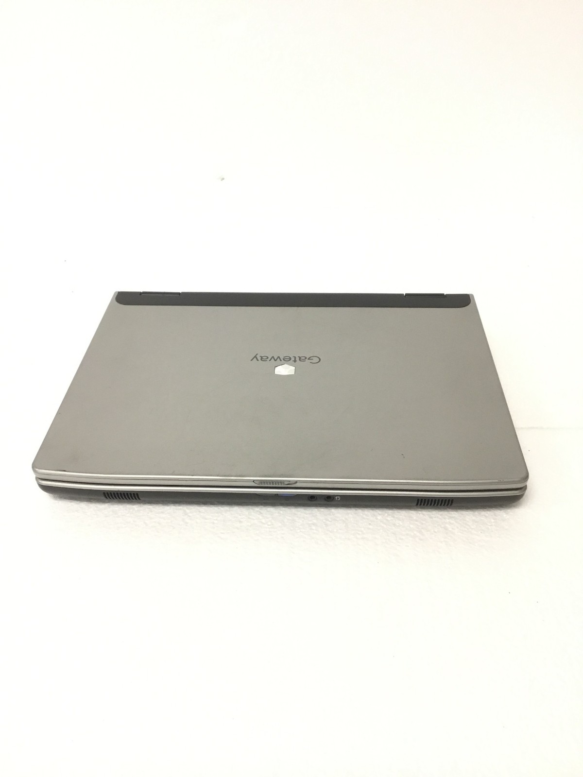 Gateway MX6030 MA2 Intel Celeron M 1.4Ghz 15.6″ Laptop 1GB DVD NoHDD Working